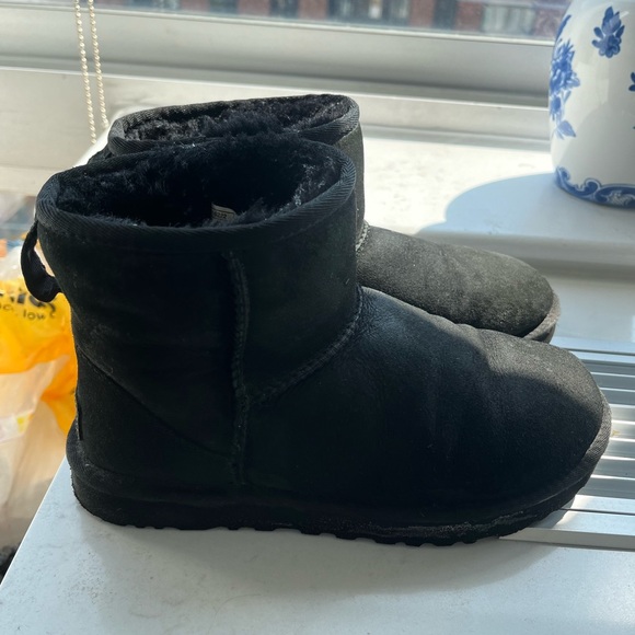 UGG Shoes - UGG classic mini II boot